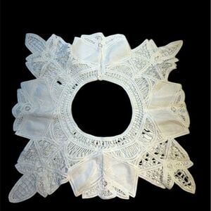 Vintage Lace Collar 